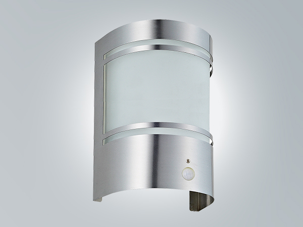 LP123B1-> Stainless steel wall light