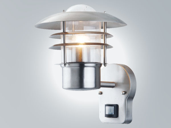 LP251A1-> Stainless steel wall light